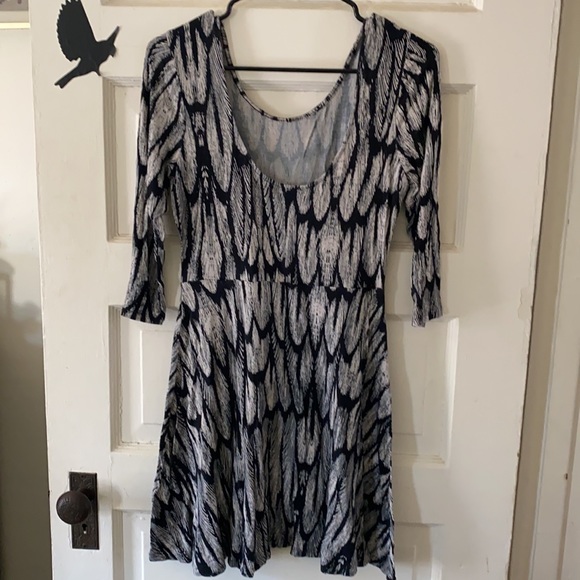 Express Dress - Picture 2 of 2